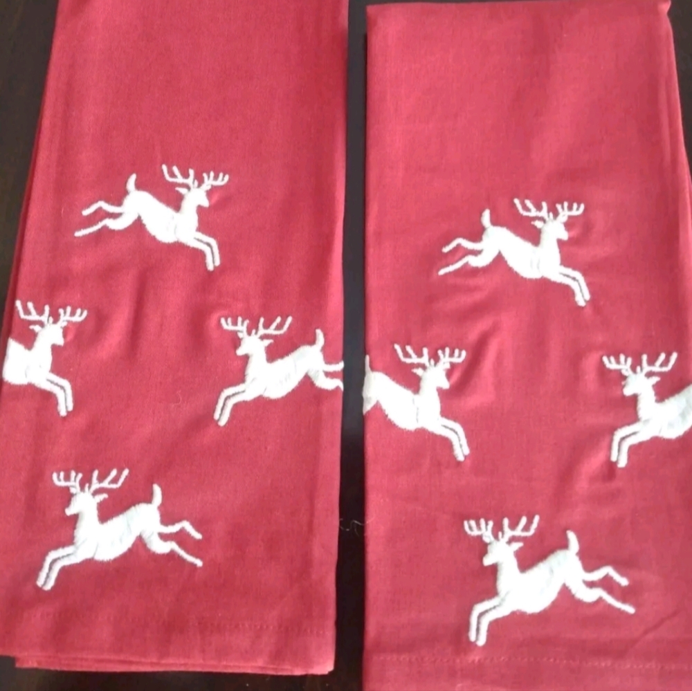 Pottery Barn jumping reindeer napkins.NWT